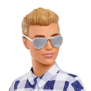Camping Ken doll Mattel image-2