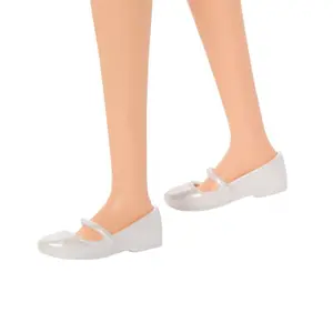 Muñeca con vestido rosa Mattel image-3