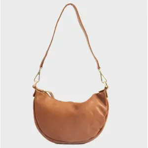 Women's Removable Shoulder Bag with Leather Snap Hooks Matties Bags Young image-2