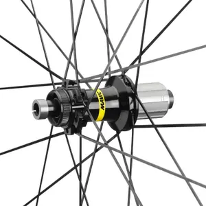 Wheel gravel arrière 6 trous axe traversant cassette jante Mavic 700 Allroad Tubeless Ready Disc 12-142 Shimano 622-22 image-1