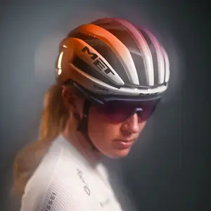 Silniční cyklistická helma Met Trenta 3K Carbon image-4