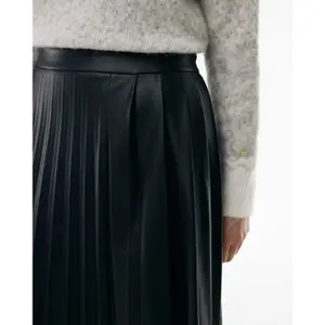 Jupe plissée en PU lisse femme Mexx image-5