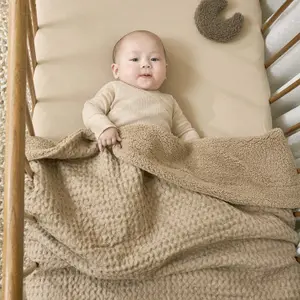 Teddy Baby Waffle Fabric Blanket Meyco Baby image-4