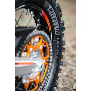 Motorband Michelin Medium 120/90-18 M/C 65R TT image-5