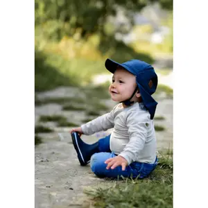 Casquette 5 Pannel avec protège oreilles bébé Mikk-Line Solid image-3