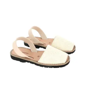 Embroidered canvas sandals for baby girl Minorquines Avarca image-2