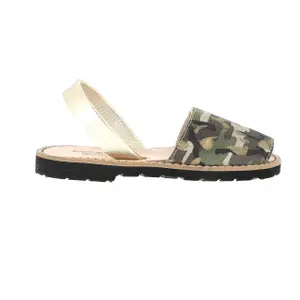 Camouflage baby girl sandals Minorquines Avarca image-0