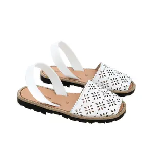 Leather perforated flower sandals for baby girl Minorquines Avarca image-2