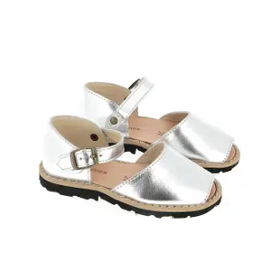 Metal buckle sandals for baby girl Minorquines Frailera image-1