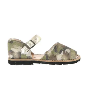Camouflage leather buckle sandals for baby girls Minorquines Frailera image-0