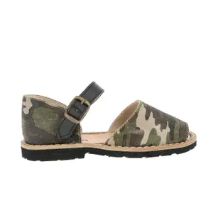 Camouflage leather buckle sandals for baby girls Minorquines Frailera image-0