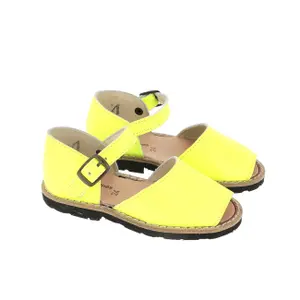 Leather buckle sandals for baby girl Minorquines Frailera image-1
