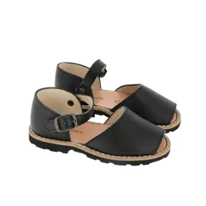 Leather buckle sandals for baby girl Minorquines Frailera image-1