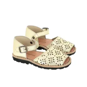 Baby girl leather sandals Minorquines Frailera Fleur image-1