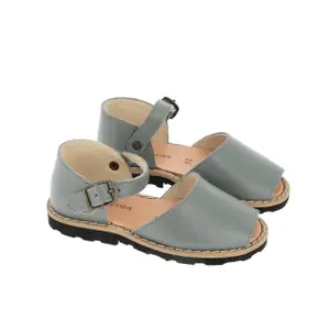 Baby girl buckle leather sandals Minorquines Frailera image-0
