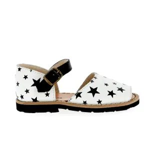 Leather star buckle sandals for baby girls Minorquines Frailera image-0