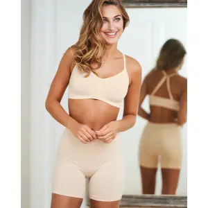 Shorty woman Missya Lucia image-1