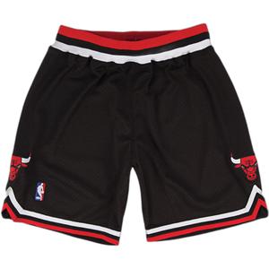 ashrgs18113-cbublck97-authentic-chicago-bulls-short-alternate-1997-98-black