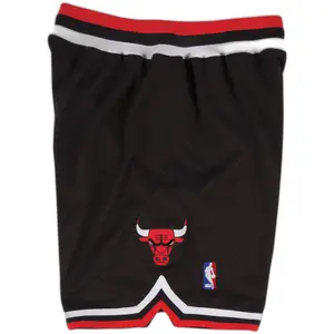 Authentic Chicago Bulls Short Alternate 1997/98 image-1