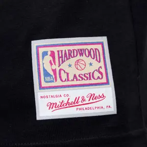 T-shirt Milwaukee Bucks NBA Team Logo image-4