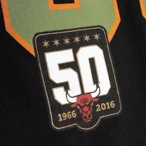 T-Shirt Chicago Bulls image-2