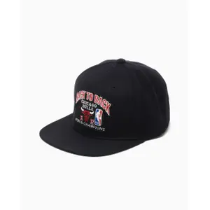 Snapback cap Chicago Bulls 91-92 Back To Back Champs HWC