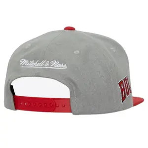 Snapback cap Mitchell & Ness Melt Stitch Chicago Bulls image-1