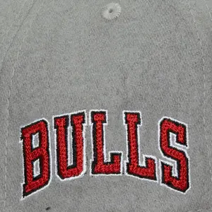 Snapback cap Mitchell & Ness Melt Stitch Chicago Bulls image-2