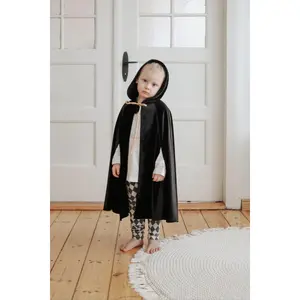 Magic cape for children Moi Mili "Le petit chaperon noir" image-1