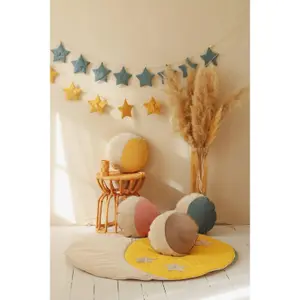 Lunar cushion Moi Mili Marina Boulevard Walk image-4