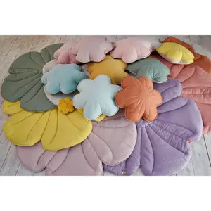 Coussin en velours fleuri Moi Mili Sunflower image-3