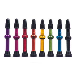 mom016-1-set-aus-2-felgenventilen-momum-tav-round-base-44-mm-golden-44-mm