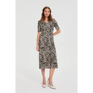 Women's dress Moodo image-0