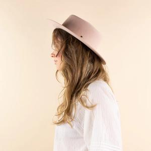 Woman hat Moonrise Nova image-2