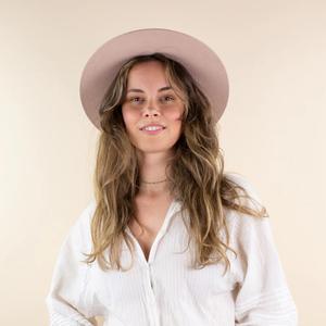 Woman hat Moonrise Nova image-3