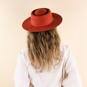 Woman hat Moonrise Nova image-4
