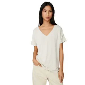 T-shirt de pescoço em v das mulheres Moss Copenhagen Fenya Modal image-1