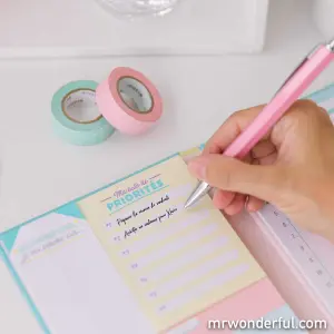 Sticky notes to keep tasks on track Mr. Wonderful image-2