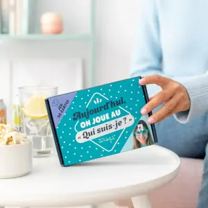 Card game - who am I Mr. Wonderful image-0