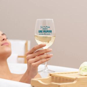 Wine glass - dry or fruity, a toast to a successful mother Mr. Wonderful image-1