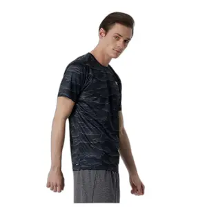 T-shirt New Balance printed accelerate image-2