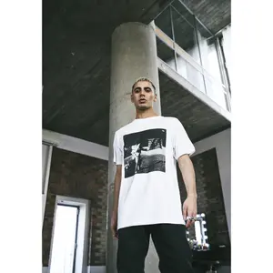 T-shirt Mister Tee moon landing image-2