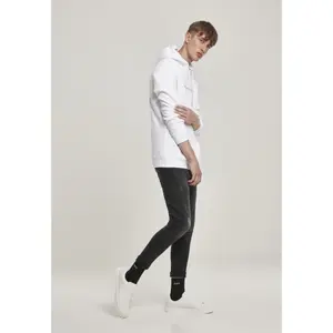 Sweatshirt Mister Tee human image-4