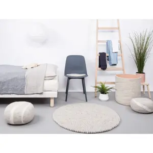 Round carpet Myfelt Béla image-2