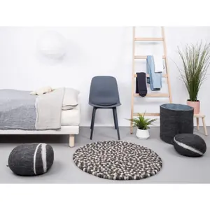 Round carpet Myfelt Néla image-3