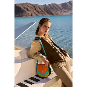 Damentasche Halbmond Myra Bag image-4