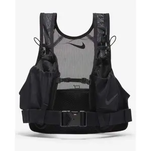 Sleeveless running jacket Nike transform image-0