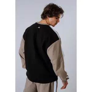 Sweatshirt Nebbia Power Relaxed image-1