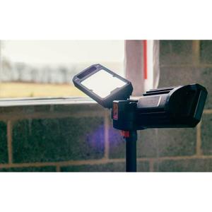 Luz de pé de tripé Nebo image-4