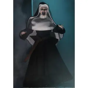 Gelenkige Figur NECA The Nun Clothed image-3